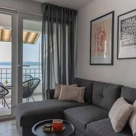 Ocean Front With Stunning View Apartment Krvavica
