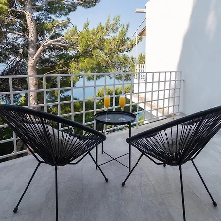 Ocean Front With Stunning View