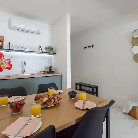 Ocean Front With Stunning View Apartamento *