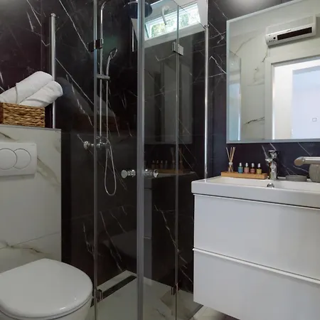 Ocean Front With Stunning View Apartamento Krvavica