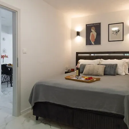 Ocean Front With Stunning View *