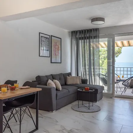 Apartment Ocean Front With Stunning View