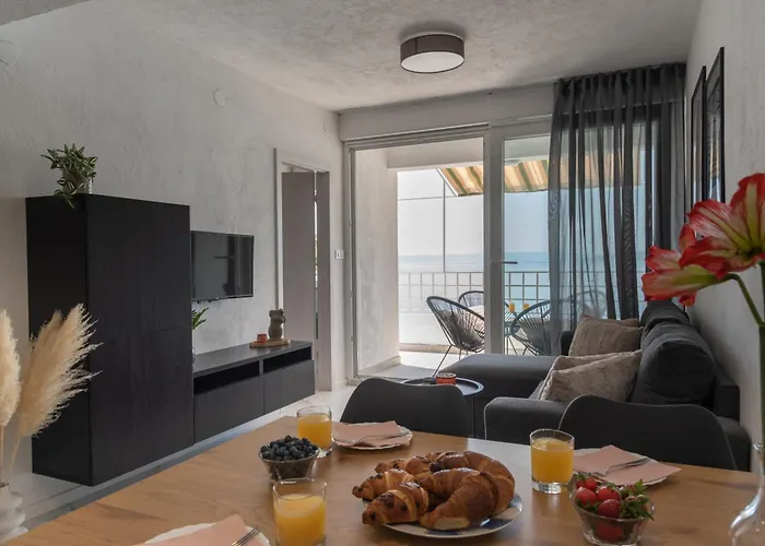 Ocean Front With Stunning View Krvavica