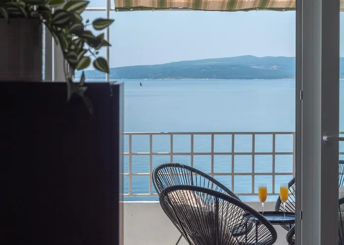 Ocean Front With Stunning View